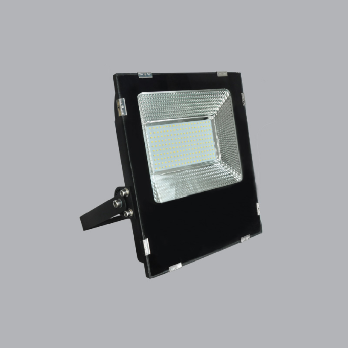 Ảnh Đèn Led pha 100W trắng, vàng 1